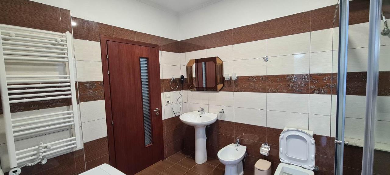 The Luxe Apartments Gjirokastër Eksteriør bilde