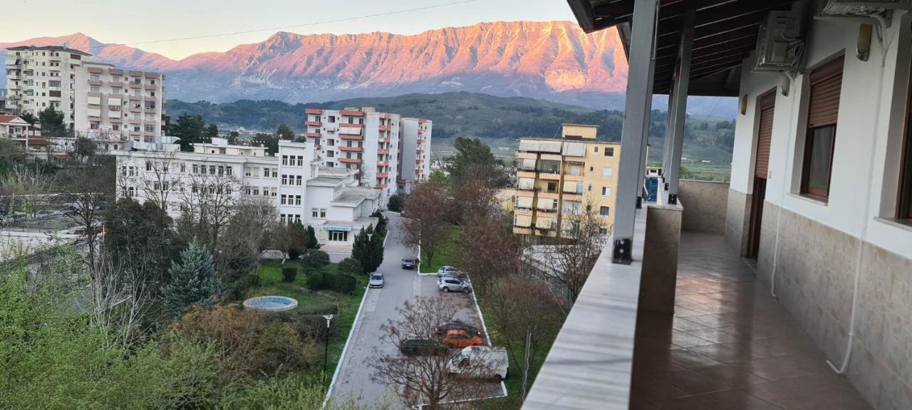 The Luxe Apartments Gjirokastër Eksteriør bilde